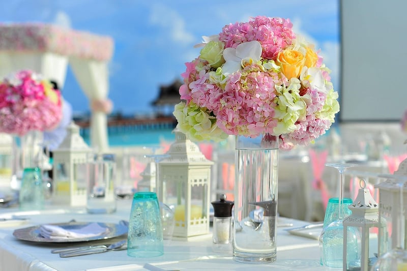 Blossom-filled Settings